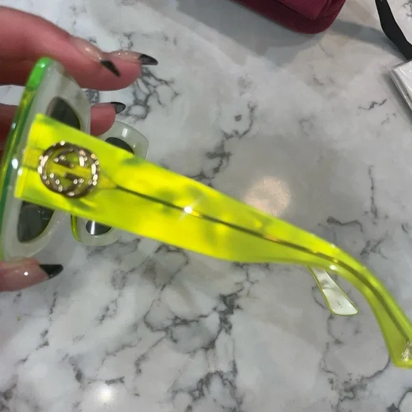 GUCCI sunglasses - Picture 3 of 9